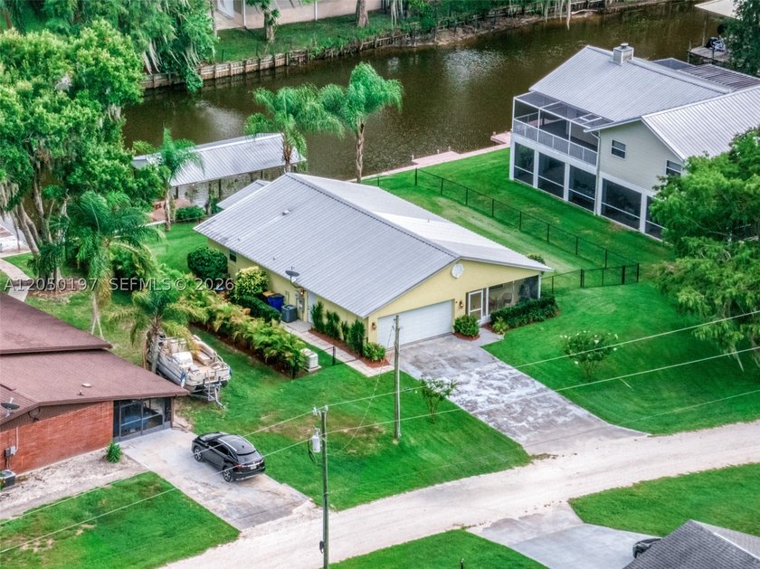 Rare Waterfront Opportunity Tastefully updated canal-front - photo 4