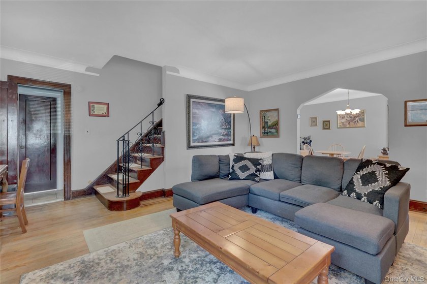 Welcome to 15 Donald Place, East Rockaway; a beautiful 3-bedroom - photo 6