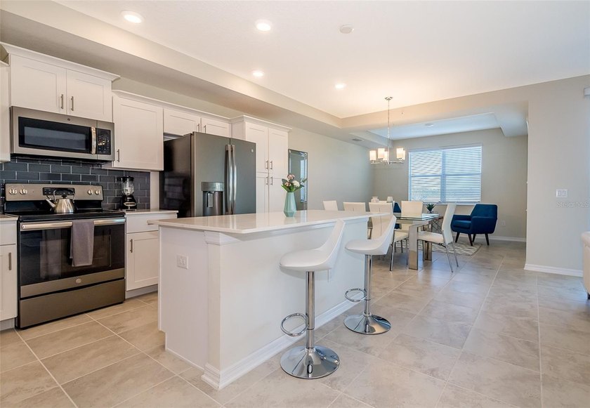 AMAZING SECOND FLOOR CONDO FULLY TILED &amp; FURNISHED. If you want - photo 8