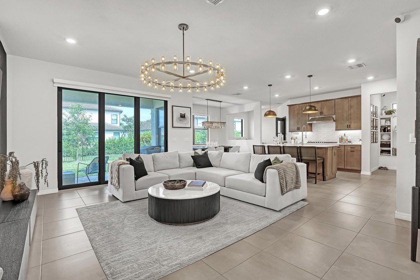 Stunning 2023-built 5-bedroom retreat in the gated community of - photo 6