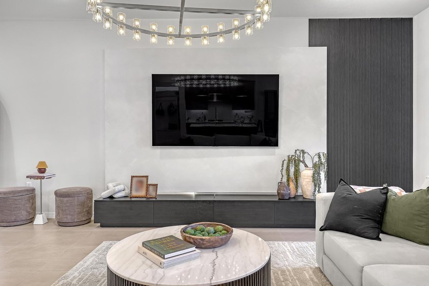 Stunning 2023-built 5-bedroom retreat in the gated community of - photo 9