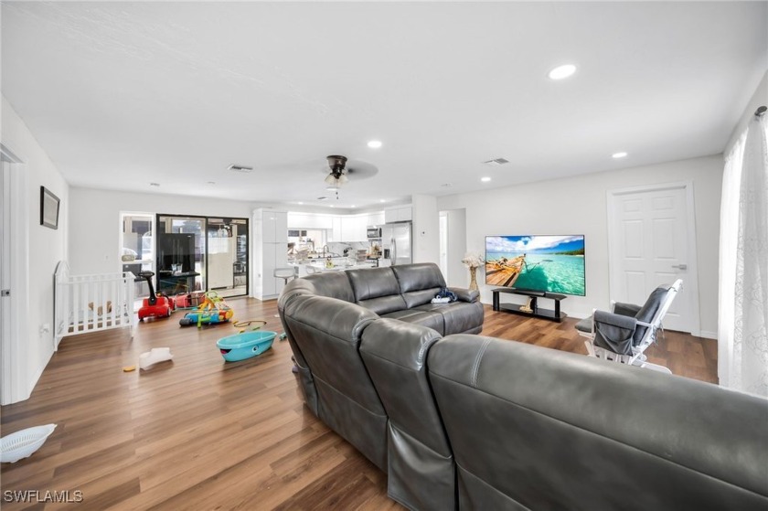 This property offers direct Gulf access via a spacious, wide - photo 4
