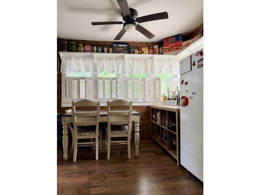 Beautiful older home that has been updated and ready to go! This - photo 15