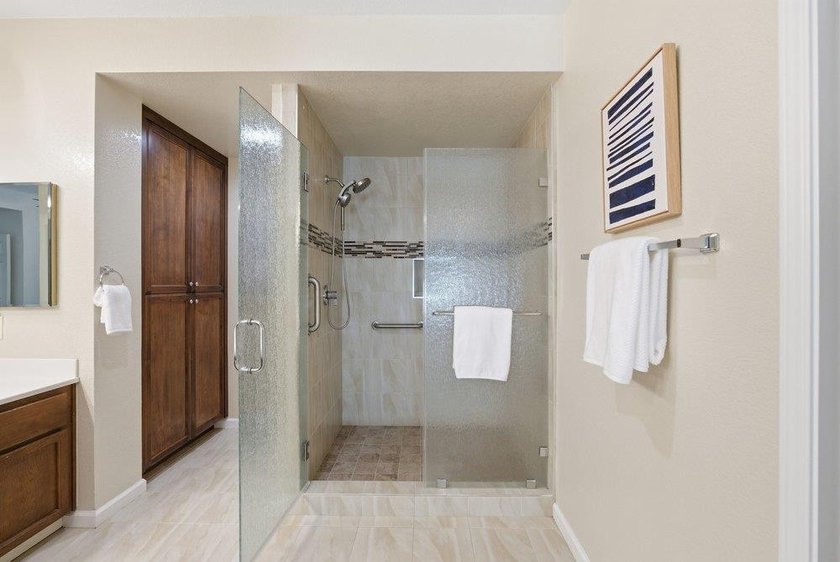 Welcome to 3111 Lake Albano Circle, a beautifully upgraded home - photo 17