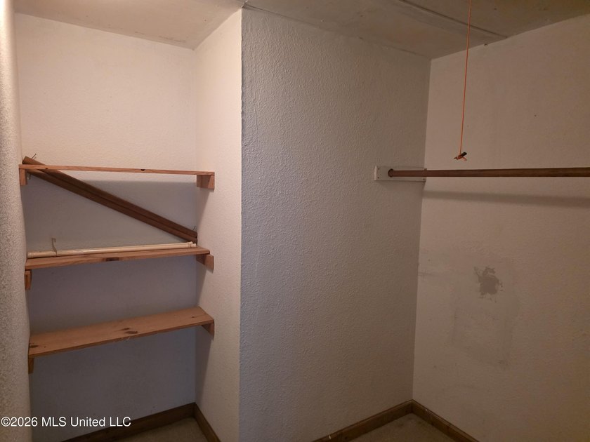 For sale is a 3-story home situated at 2025 Hendrix Road in the - photo 21