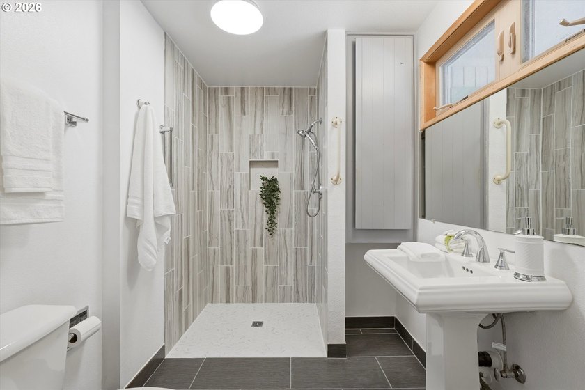 Beautifully maintained one-level home in Tualatin's sought-after - photo 26