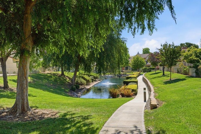Welcome to 3111 Lake Albano Circle, a beautifully upgraded home - photo 28