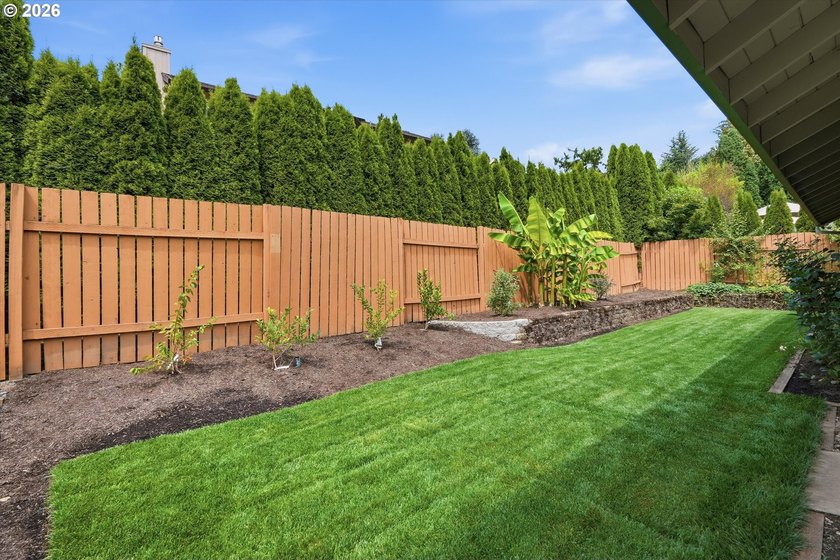 Beautifully maintained one-level home in Tualatin's sought-after - photo 34