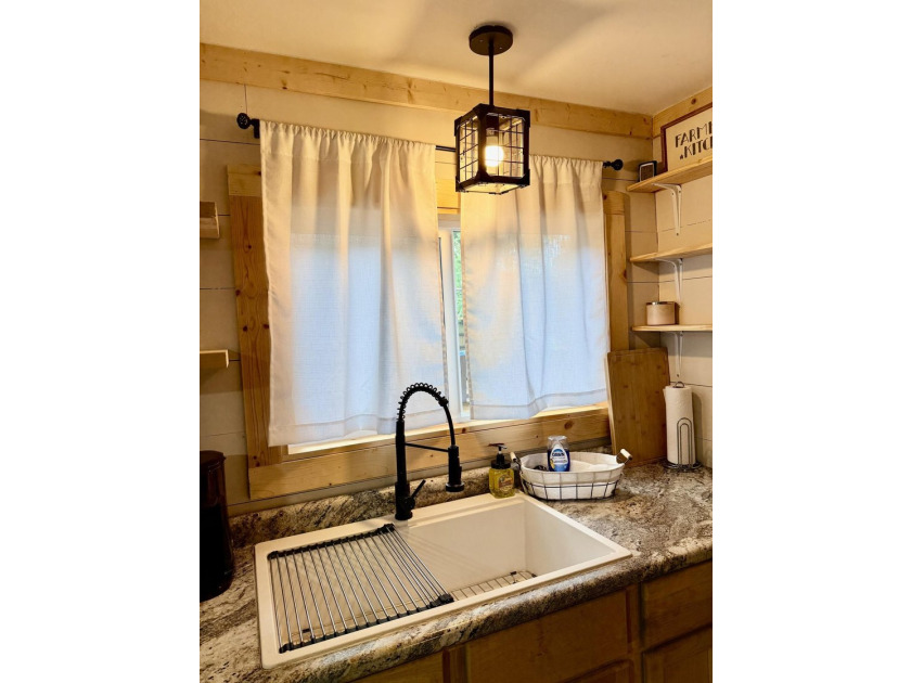 Beautiful older home that has been updated and ready to go! This - photo 48