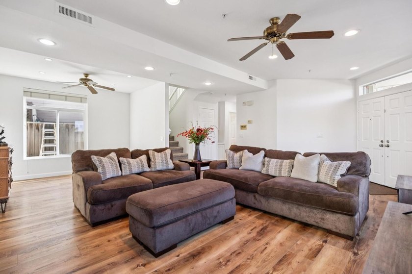 Welcome to 17552 Woodridge Court, a beautifully maintained home - photo 7