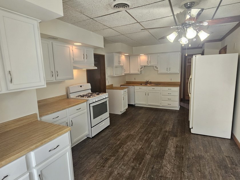 **BROKER OWNED** A SUMMER LIFE LIKE YOU HAVE ALWAYS DREAMED OF - photo 7