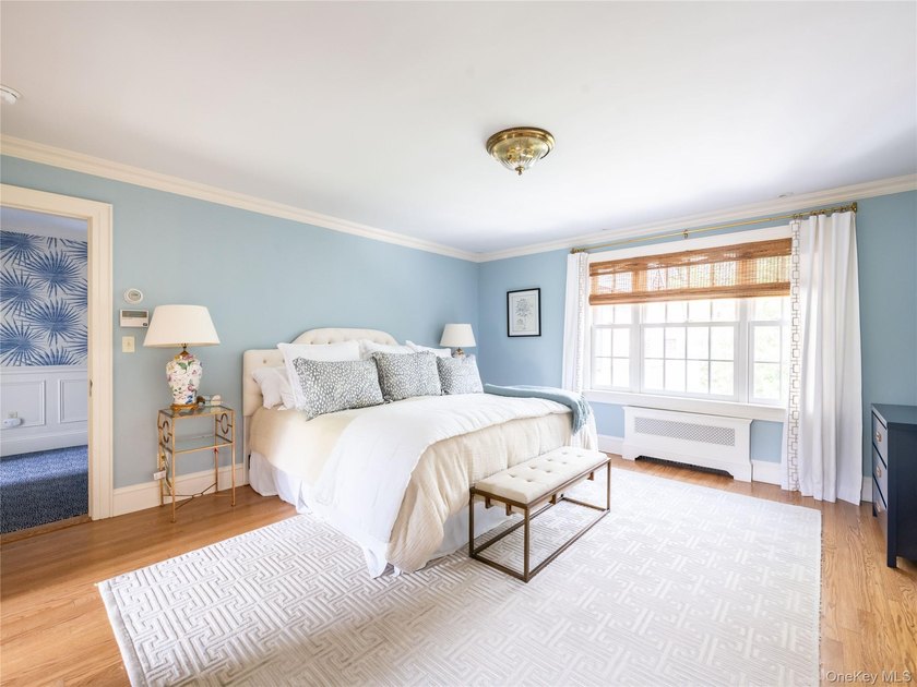 Quintessential Munsey Park - this stately, grand brick colonial - photo 25