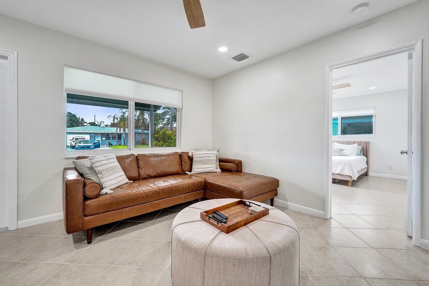 Beautifully maintained 3-bedroom, 2-bath home in highly - photo 5