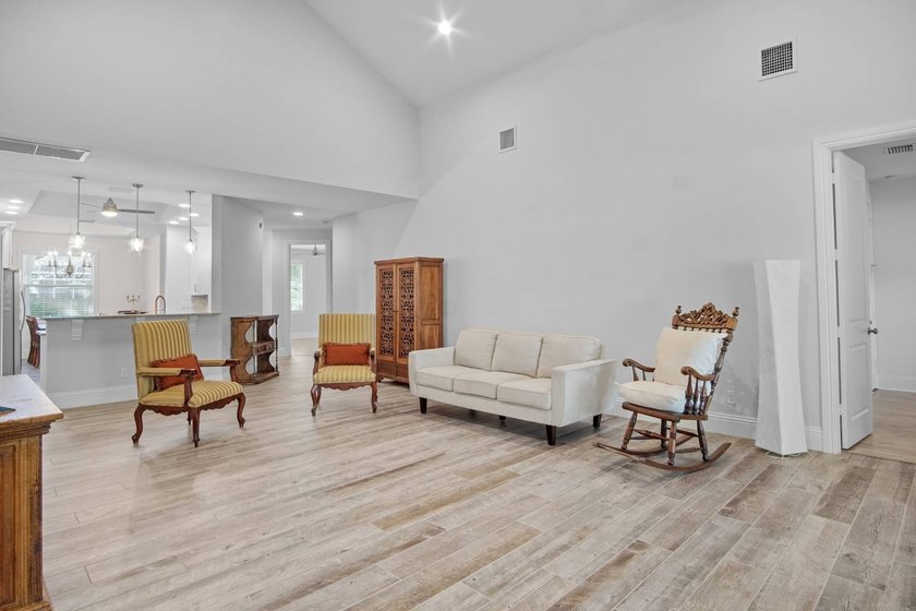 Welcome to 965 SW Flora Belle Lane. a beautiful Key West style - photo 9