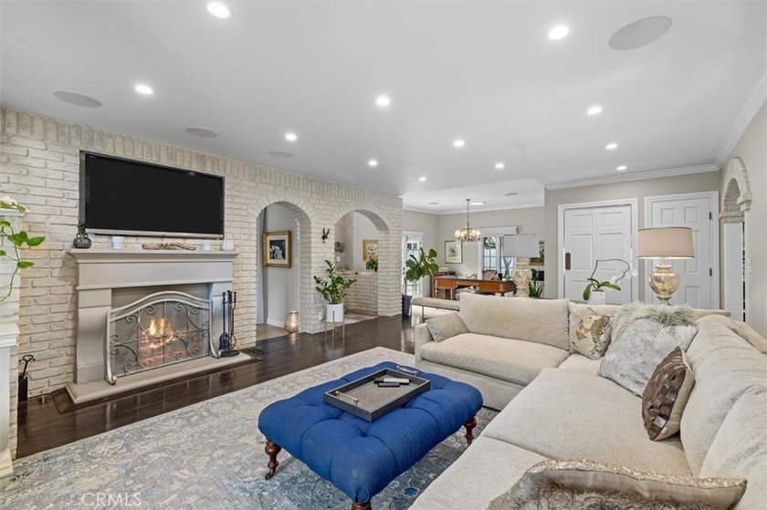 Welcome to 24 Buckskin Lane, a rare opportunity to own a - photo 6