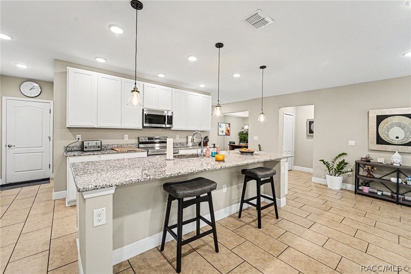 Experience the perfect blend of elegance, comfort, and Florida - photo 11