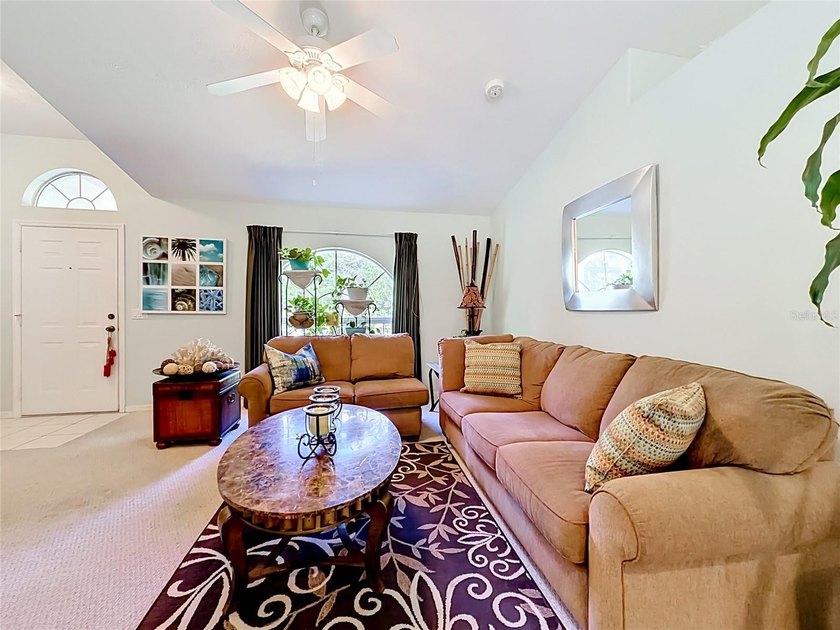 Beautiful 3-bedroom, 2-bath home located in coveted Citrus - photo 7