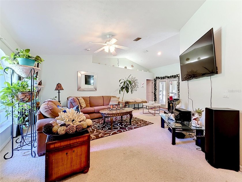 Beautiful 3-bedroom, 2-bath home located in coveted Citrus - photo 8