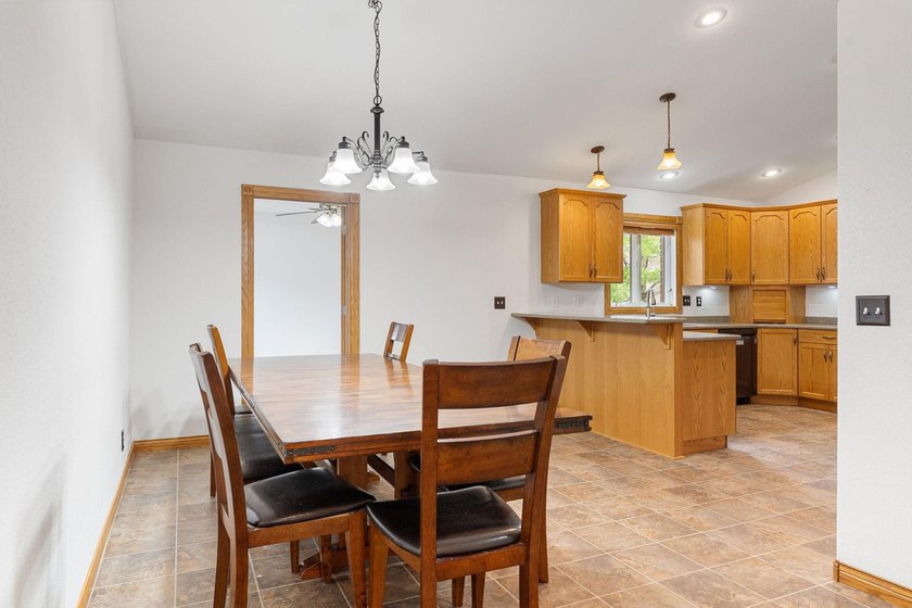 Spacious and versatile, this brick rambler offers nearly 4,000 - photo 14