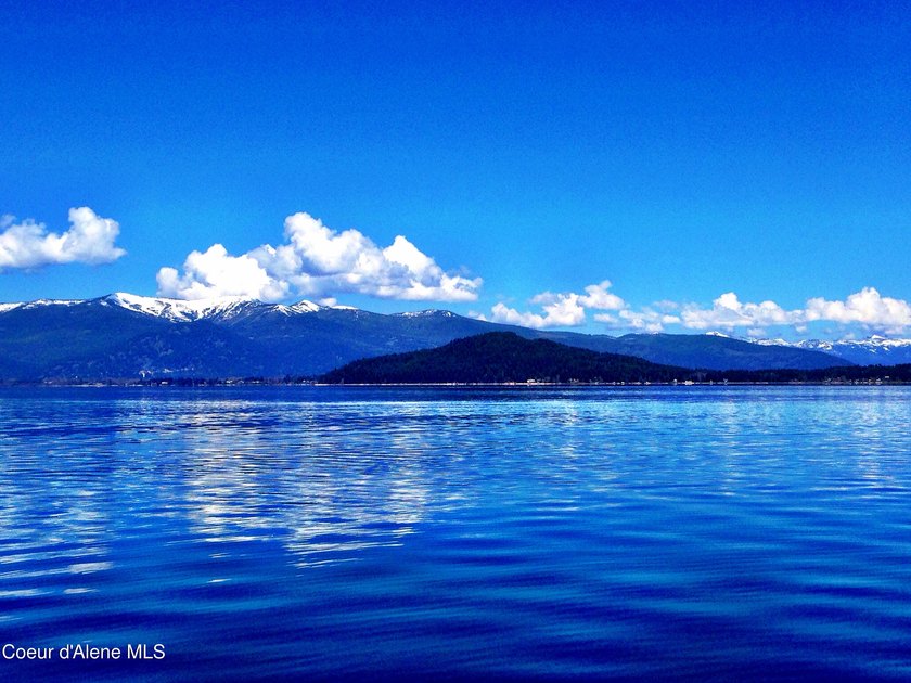 Welcome to Crystal View at Schweitzer! A truly unrivaled - photo 32