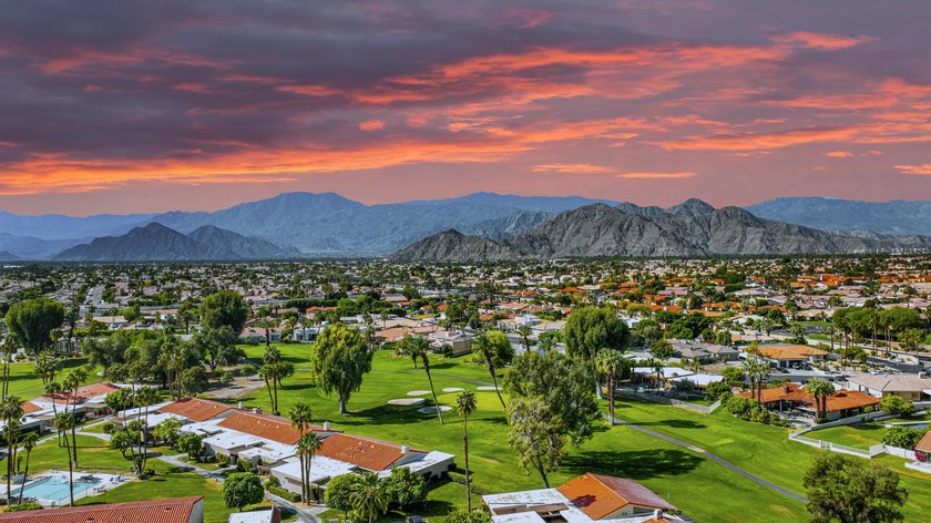 Unique opportunity to own a very special, spacious 2,608 Sq.Ft - photo 5