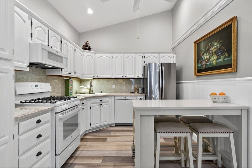 Welcome to 540 River Bend Drive in the desirable Fairways - photo 15
