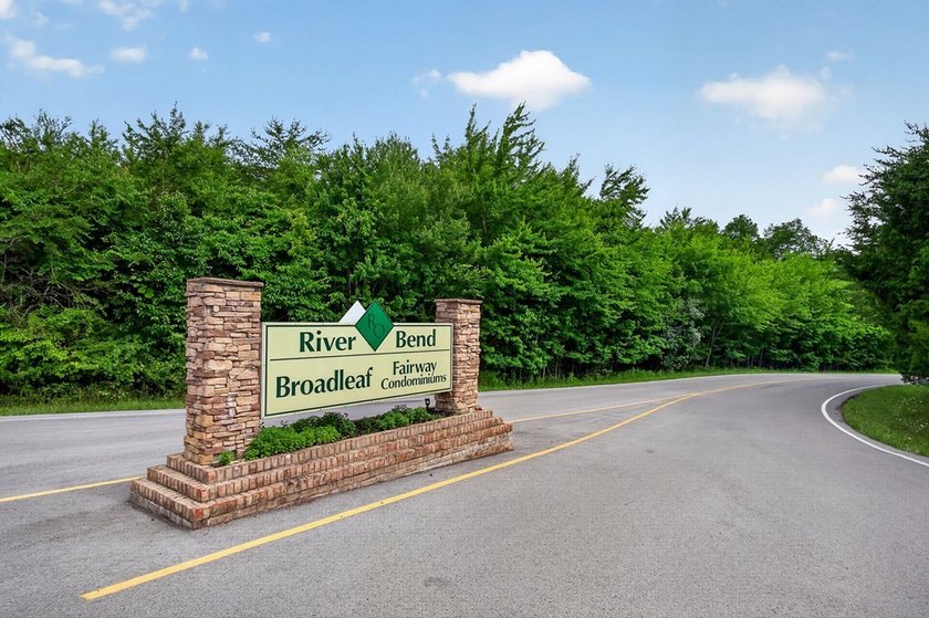 Welcome to 540 River Bend Drive in the desirable Fairways - photo 33