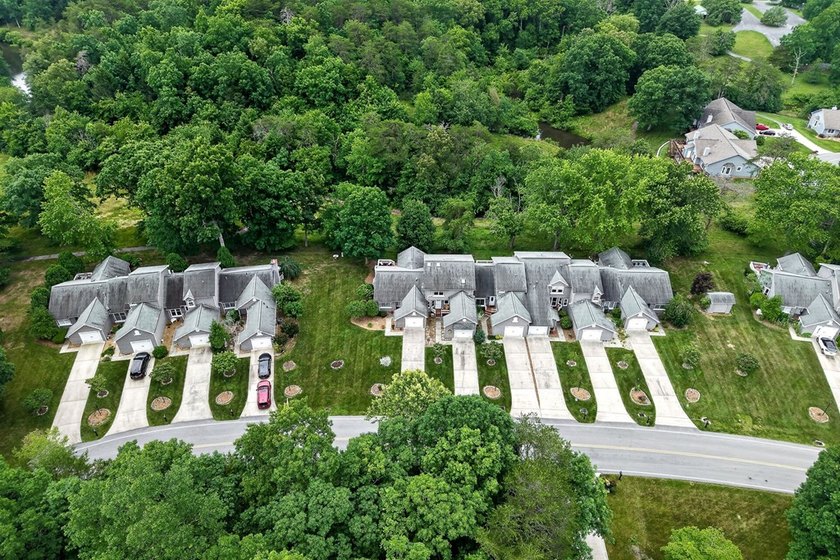 Welcome to 540 River Bend Drive in the desirable Fairways - photo 35