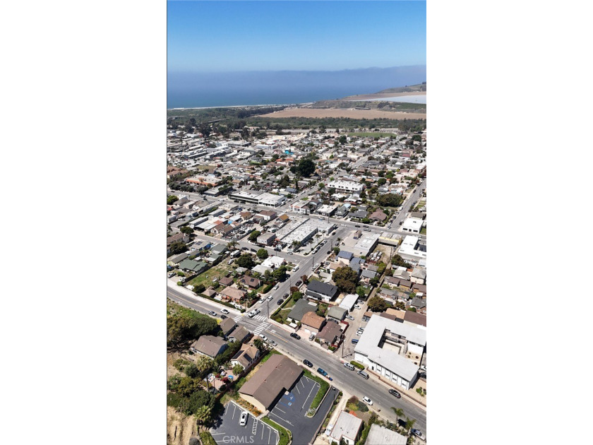 Location, location, location! Over an acre Lot with an - photo 4