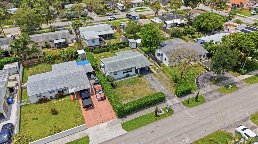 Beautifully updated 2-bedroom, 1-bath home with EXTRA Florida - photo 33