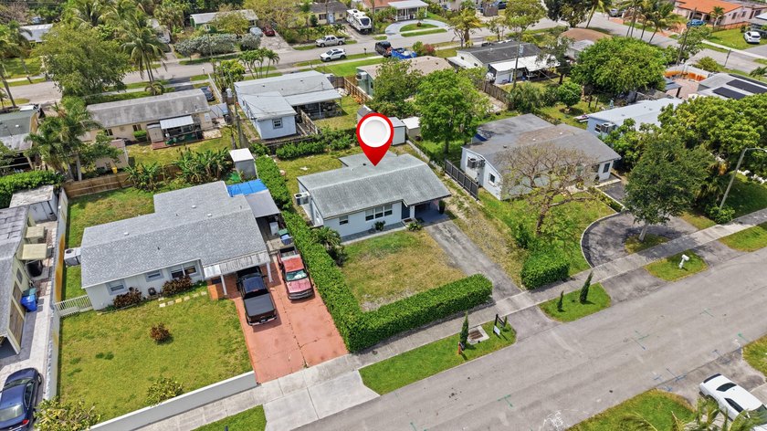 Beautifully updated 2-bedroom, 1-bath home with EXTRA Florida - photo 34