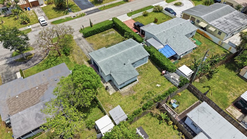 Beautifully updated 2-bedroom, 1-bath home with EXTRA Florida - photo 36