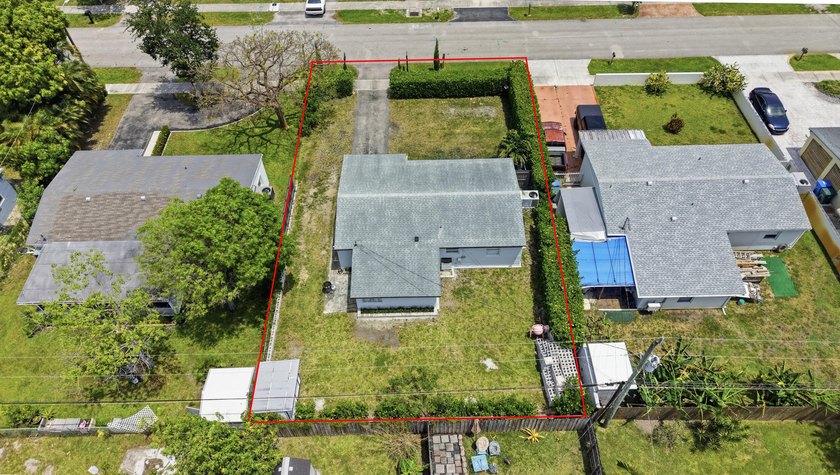 Beautifully updated 2-bedroom, 1-bath home with EXTRA Florida - photo 38