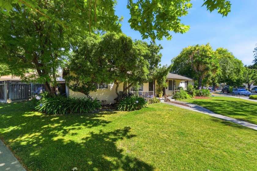 This property s a golden opportunity for investors or anyone - photo 5