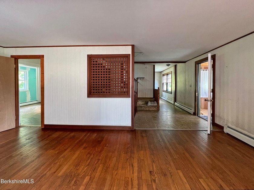Great potential in a lovely setting. Located on a dead end, this - photo 9