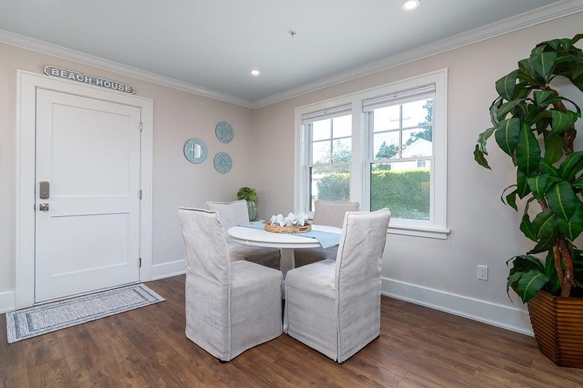 Rare find in the heart of Newport! This young, FIRST FLOOR ONE - photo 14