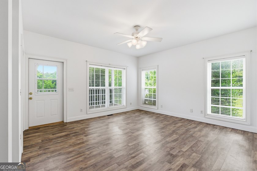 Coming soon to the market! Sprawling Ranch sitting on nearly 6 - photo 21