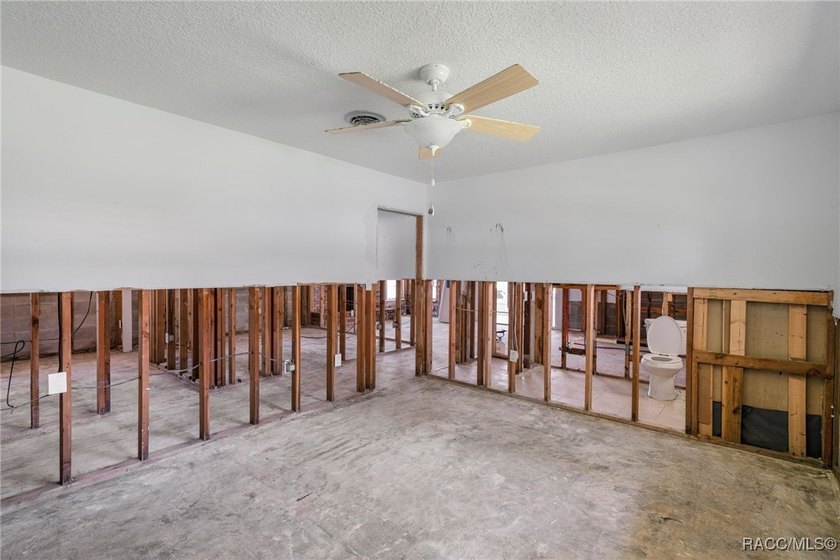 UNLEASH YOUR WATERFRONT VISION!! A Rare Opportunity Near the - photo 22