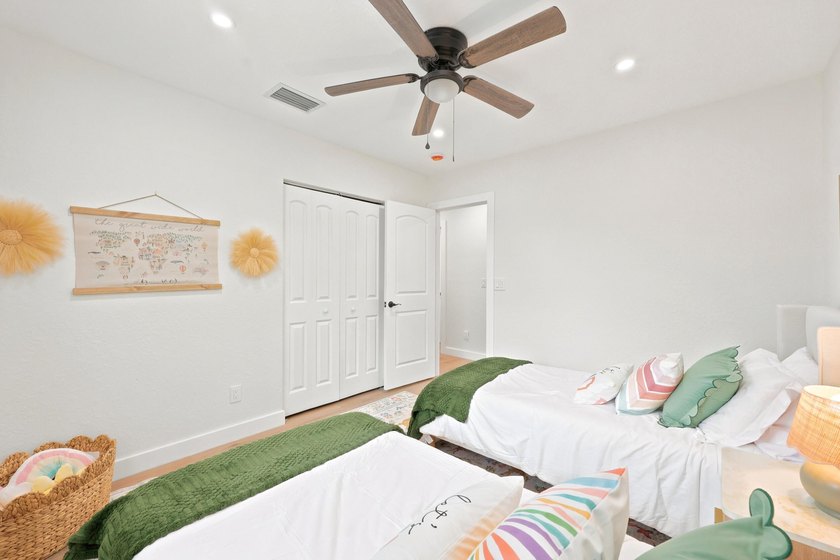 Charming and move-in ready 3-bedroom, 2-bath home being sold - photo 30