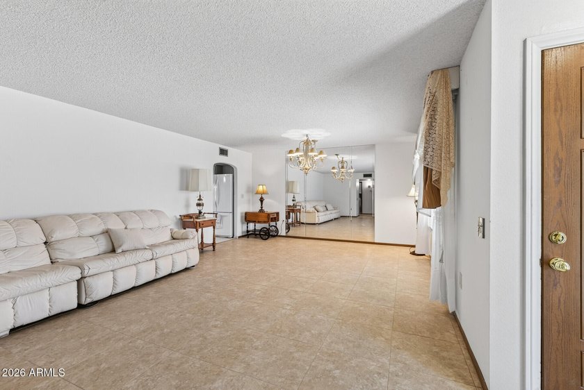 Welcome to this well-maintained Annapolis model. Situated on an - photo 9