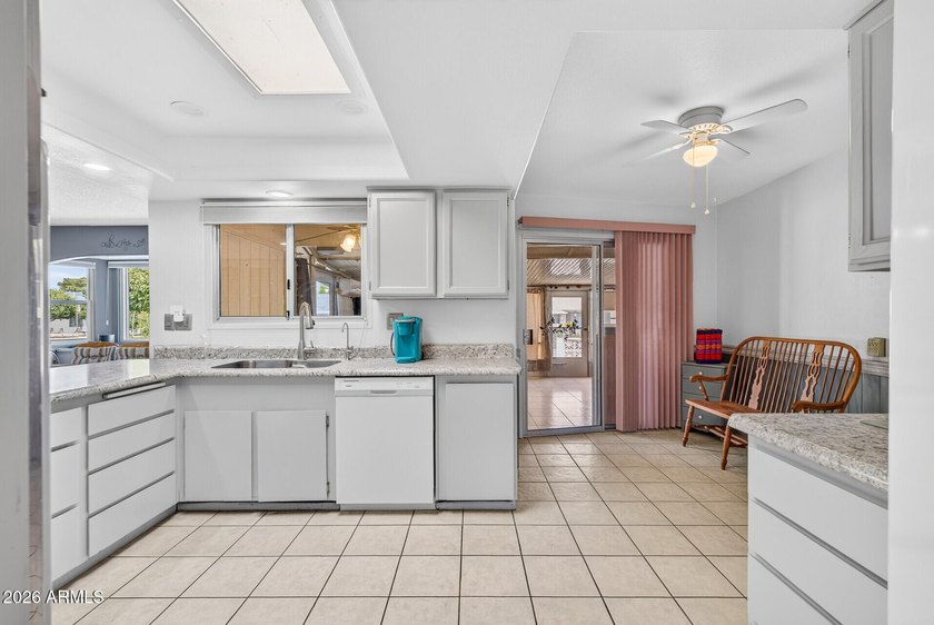Welcome to this well-maintained Annapolis model. Situated on an - photo 10