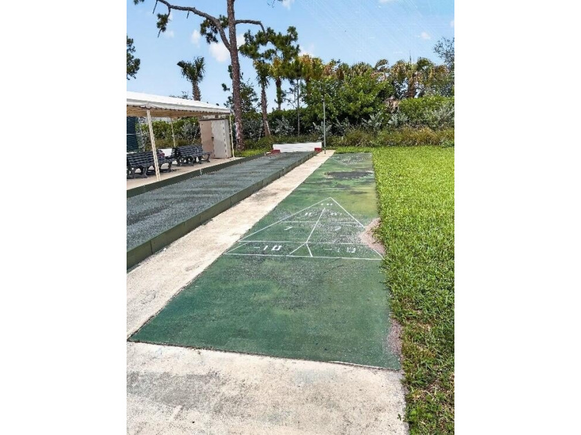 EXCITING opportunity in Lucerne Lakes! This 4th-floor Lake Worth - photo 6