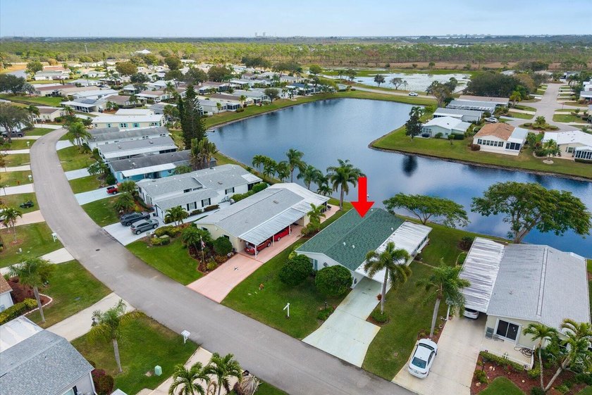 Enjoy lakeside living in this 3-bedroom, 2-bath home located in - photo 39