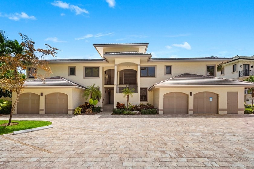 Stunning 4 Br/3 Ba Oceanfront lower-level unit. Designed - photo 29