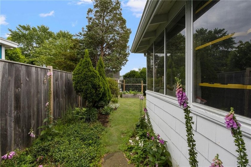 Welcome to 65 King Philip Street, Portsmouth, Rhode Island-a - photo 37