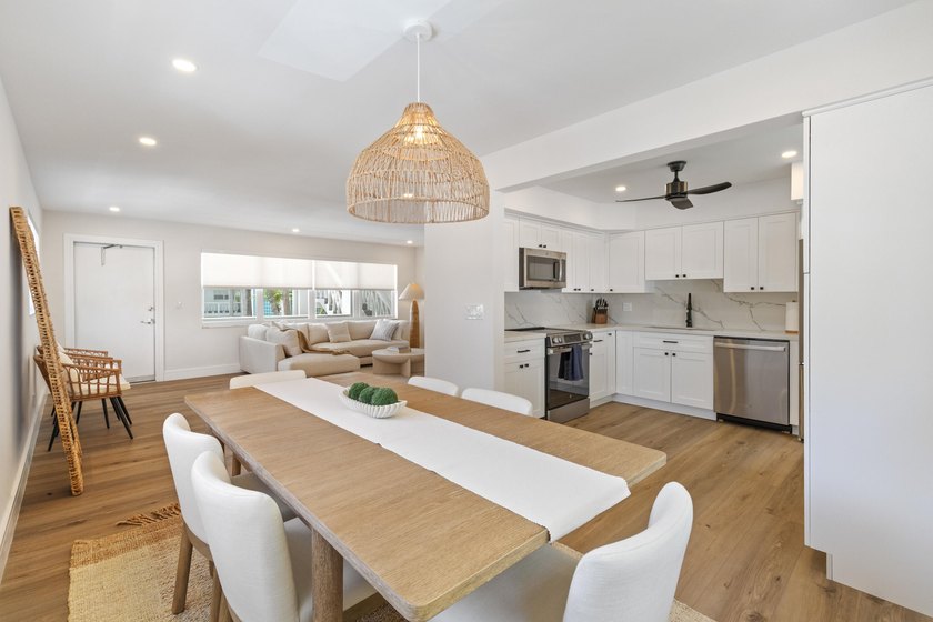 Welcome to this beautifully renovated 2-bedroom, 2-bath, 1060 sq - photo 8