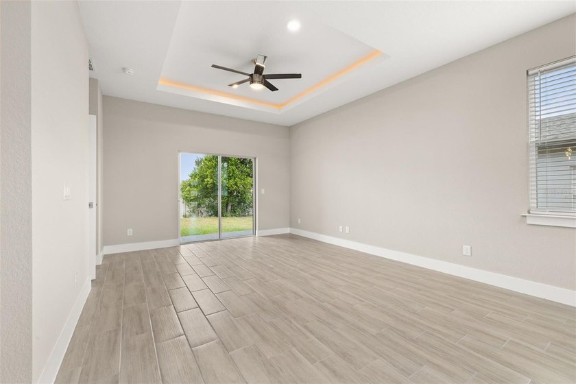 Exceptional opportunity to own a newly constructed full duplex - photo 6
