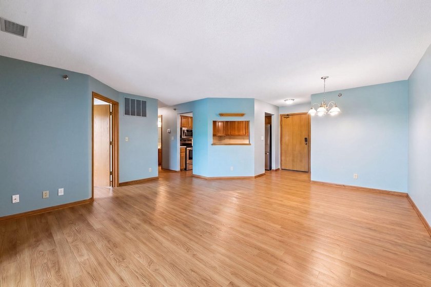 Move right into this beautifully updated condo featuring a - photo 11
