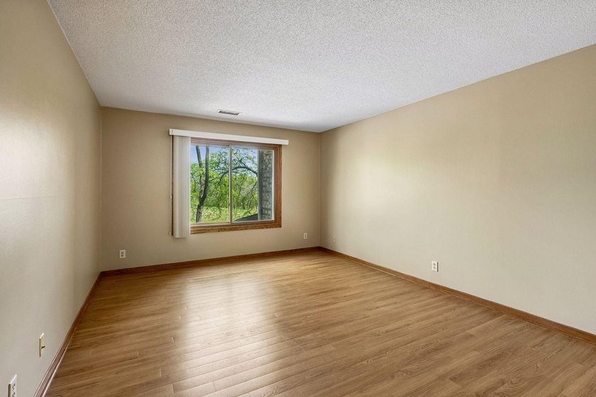 Move right into this beautifully updated condo featuring a - photo 16