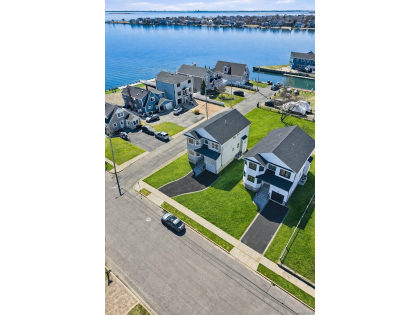 New Construction Built to FEMA Codes, Amazing Bay Views! - photo 17